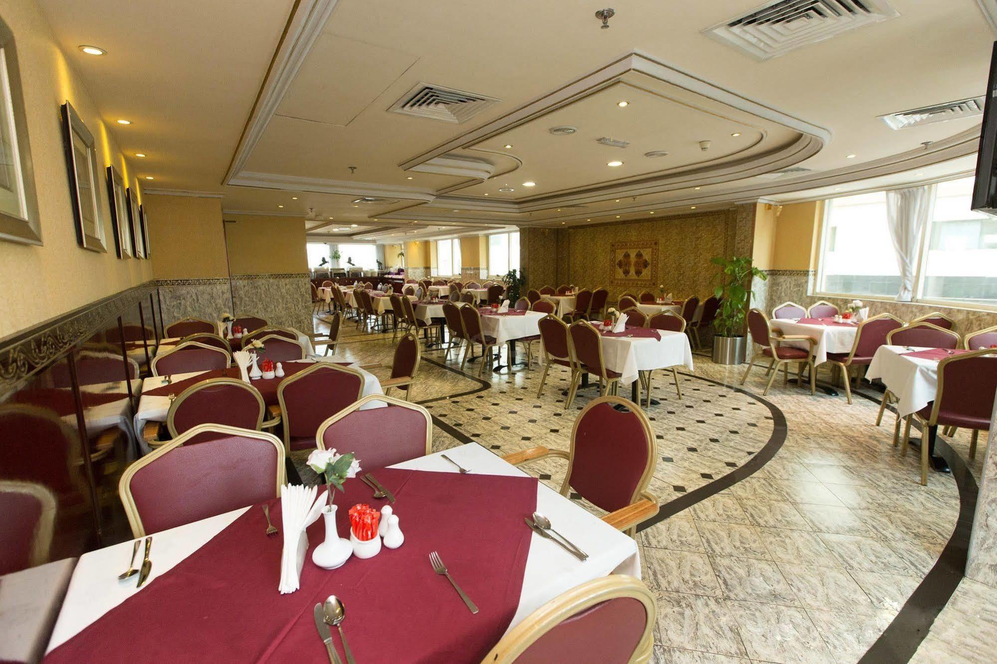 Comfort Inn Hotel Deira Dubai Restaurant photo